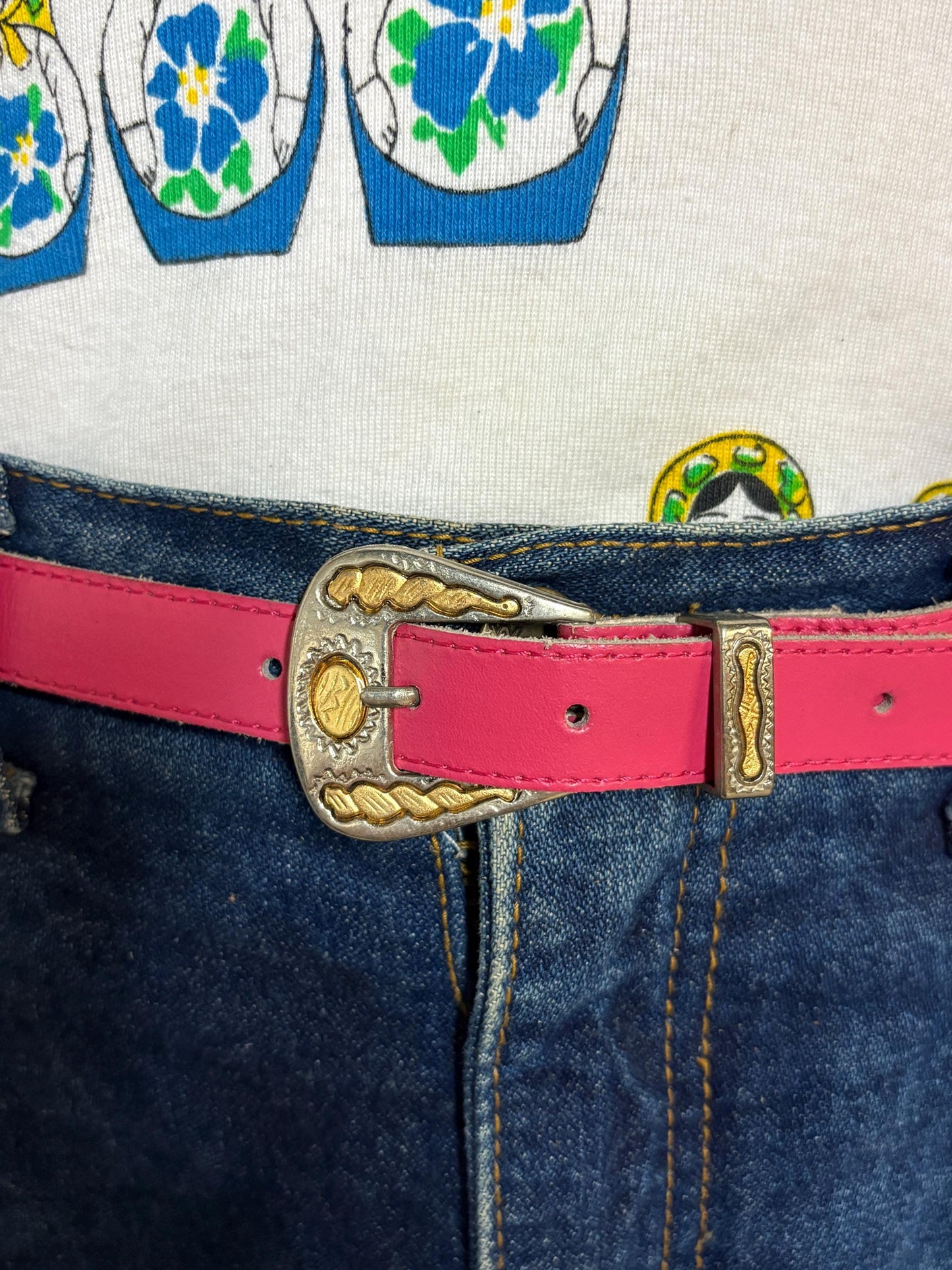 80s vintage womens pink genuine leather 1" country and western belt with fancy steel and brass buckle. For jeans or dress. Cowgirl. NOS