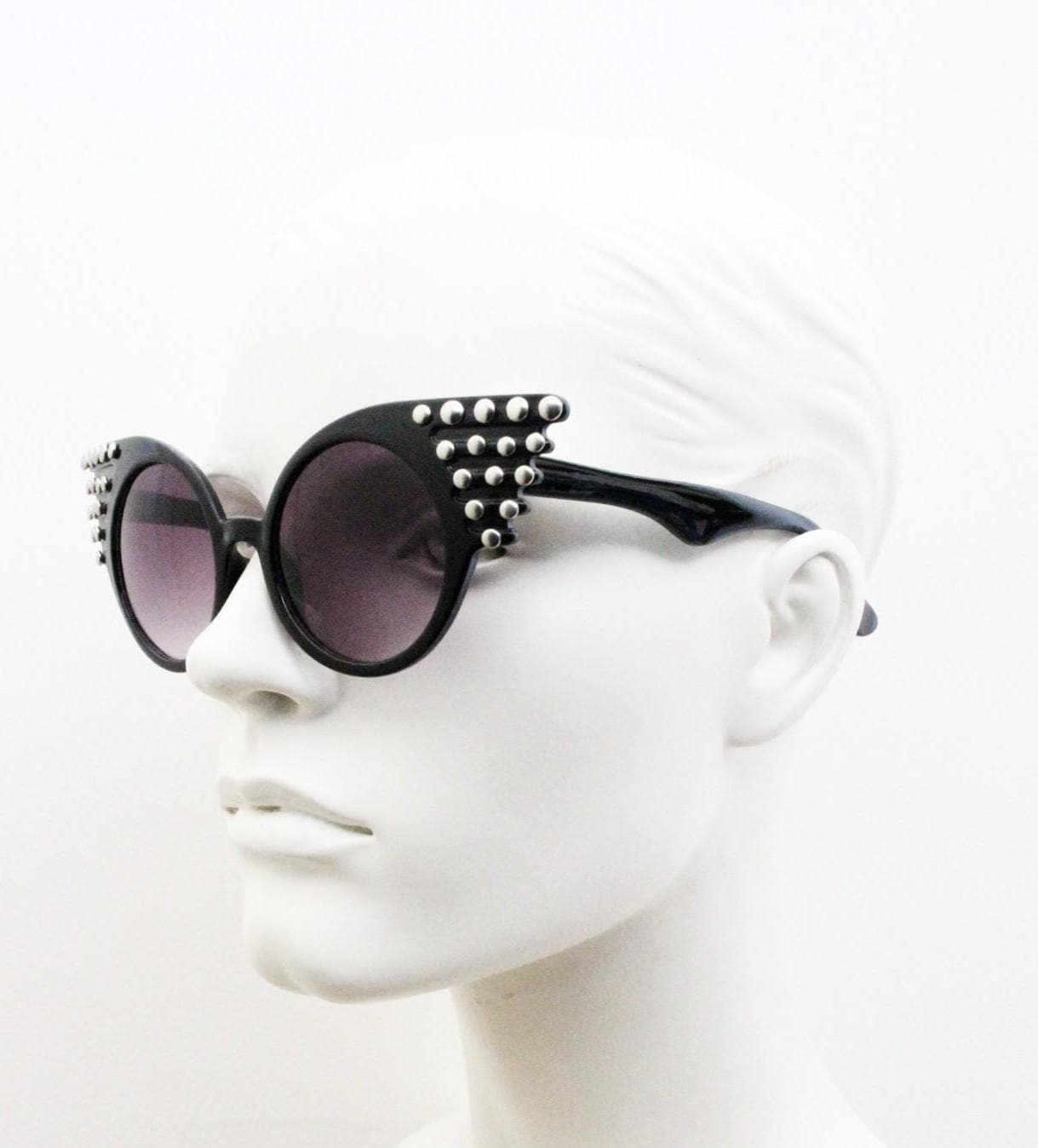 Y2K vintage dynamic feather winged cat eye sunglasses with studs. Women's black gloss dynamic sick fashion 2000s design. BNWT