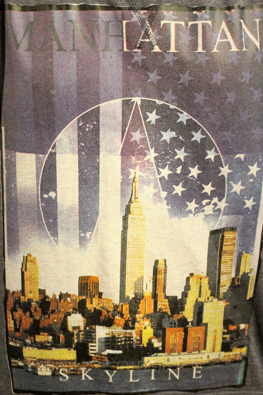 Manhattan Skyline printed sweatshirt. Blue crew neck pullover with bold graphic print. Round neck jumper. Mens medium. Unused NOS