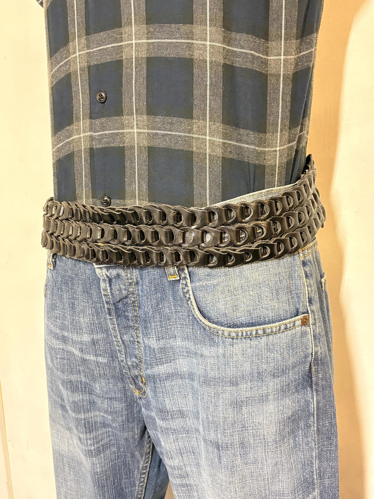 Y2K vintage tall black 70s design belt with 3 layers of looped vinyl strands and solid metal buckle. 2000s NOS. 60s hippy style. Eco leather