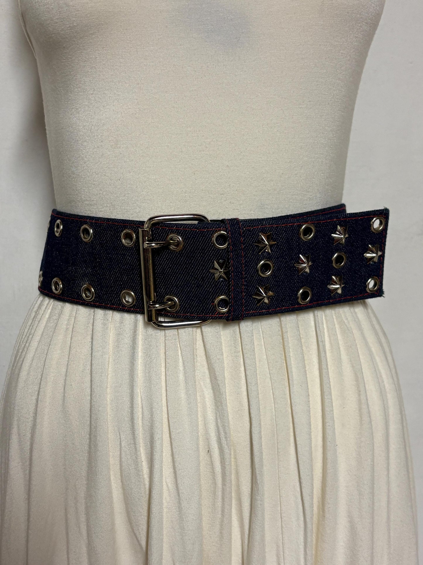 Y2k vintage tall blue denim belt with metal buckle and 3 rows of cool conical star studs and loops. Statement feature piece. 2000s NOS