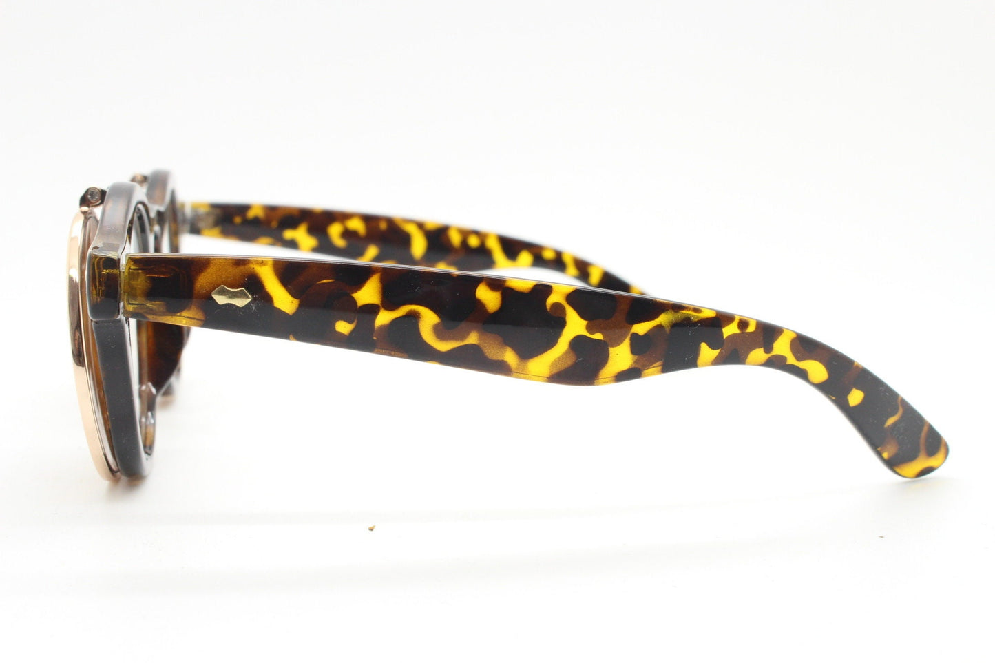 Vintage 90s round flipper sunglasses. 30s style tortoise frame with clear lenses and flip up sunglasses visor. BNWT unused
