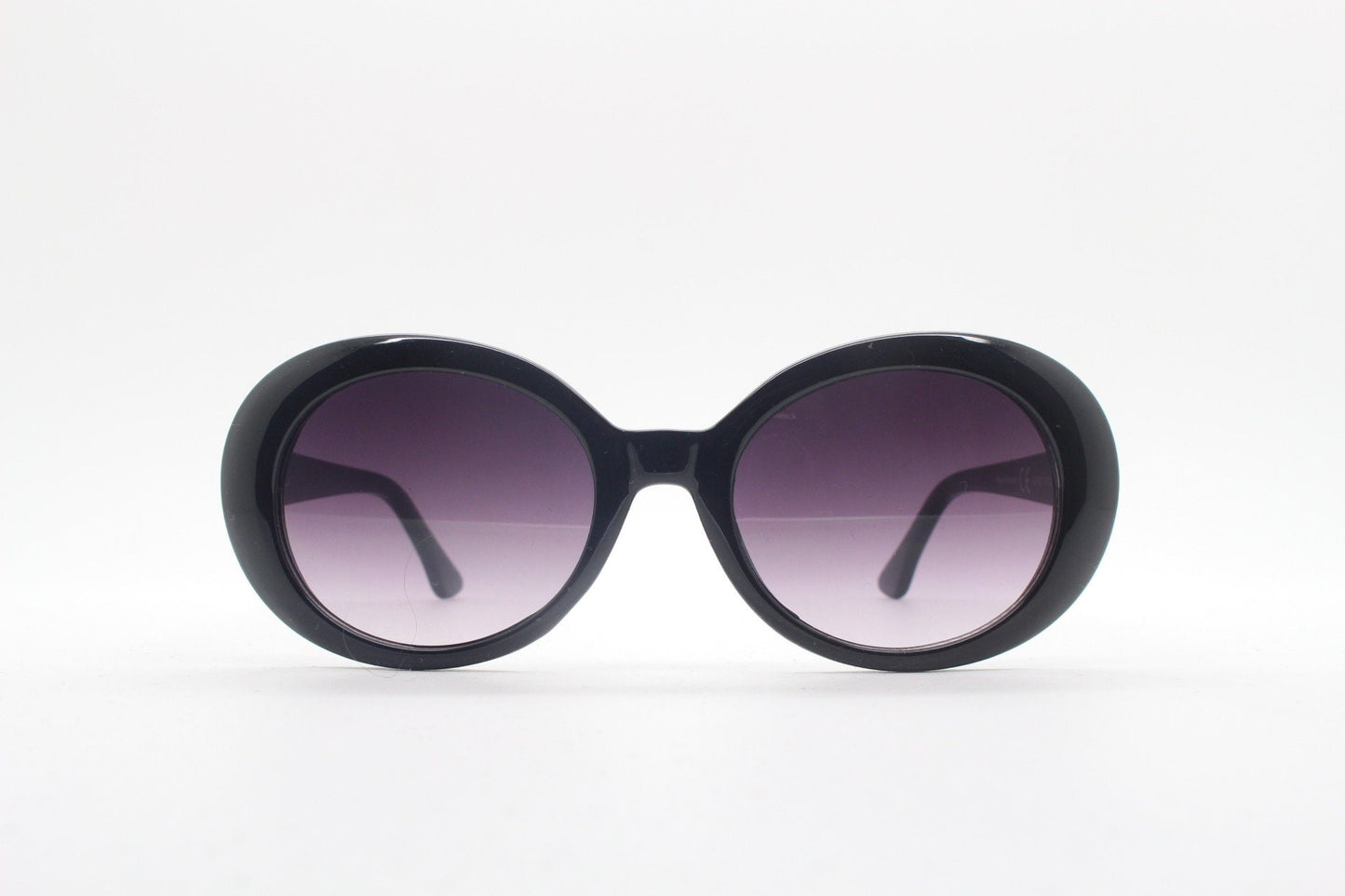 Y2k vintage oversized round sunglasses. Women's big 60s mod design black frame with smoky gradient lenses. Unused NOS. Clout goggles