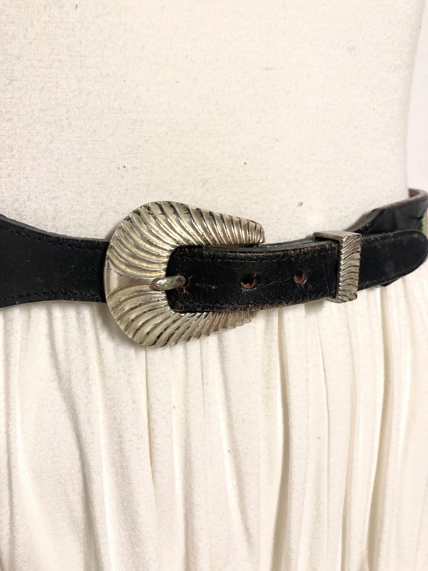 Leegin 80s vintage Silver Creek Collection Native American belt. Leather cutout overlay on tapestry backing. Changeable buckle. USA made NOS