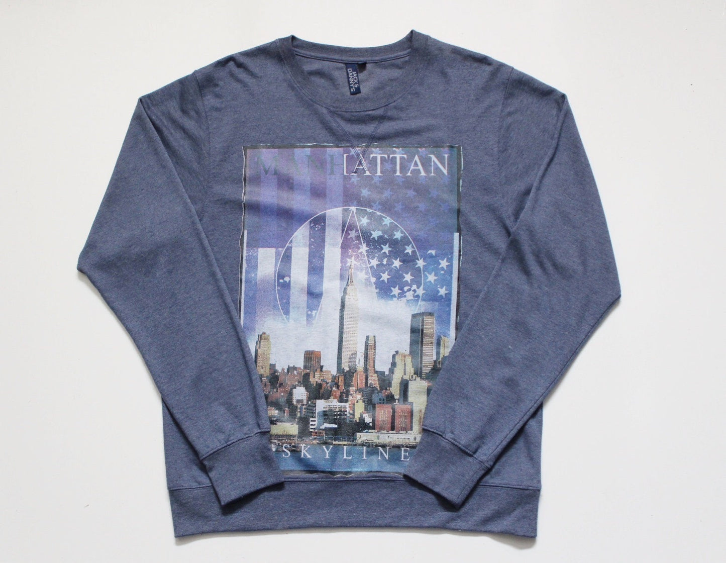 Manhattan Skyline printed sweatshirt. Blue crew neck pullover with bold graphic print. Round neck jumper. Mens medium. Unused NOS