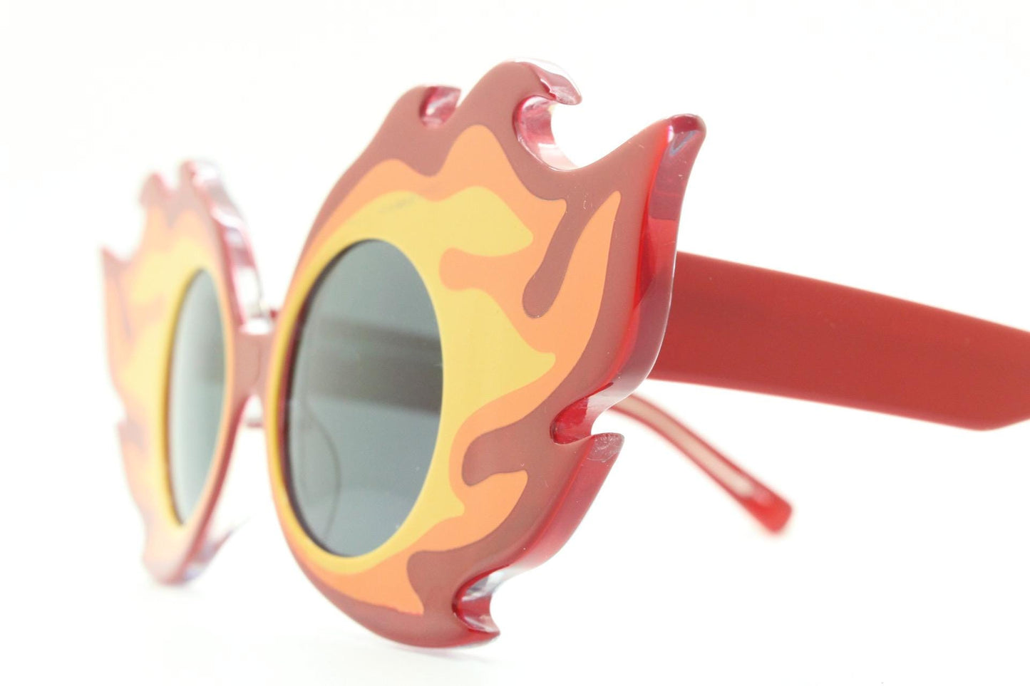 Yaz bukey fantasy fireball sunglasses made in Japan by Linda Farrow. Stupendous collectors grail not to be missed. Vintage. NOS full set