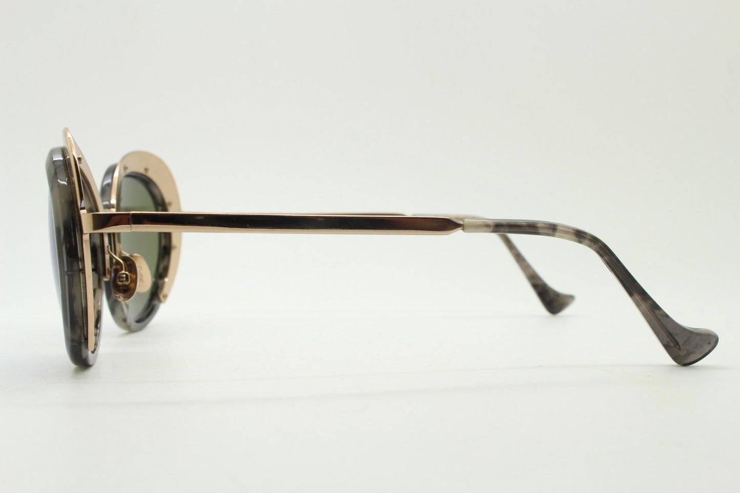Cutler and Gross London big round cateye sunglasses model 1136. Womens tortoise acetate cat eye, gold frame, blue mirror lens. Y2K. Vintage