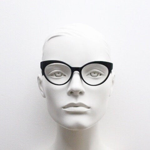 Isaac Mizrahi vintage cat eye glasses. Womens black gloss substantial cateye optical frames. Prescription eyeglasses. RX NOS spectacles