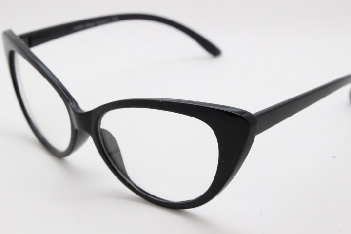 Y2K vintage pointed cat eye glasses. Black clear lens optical frames. Womens prescription eyeglasses. 50s style rockabilly spectacles. RX
