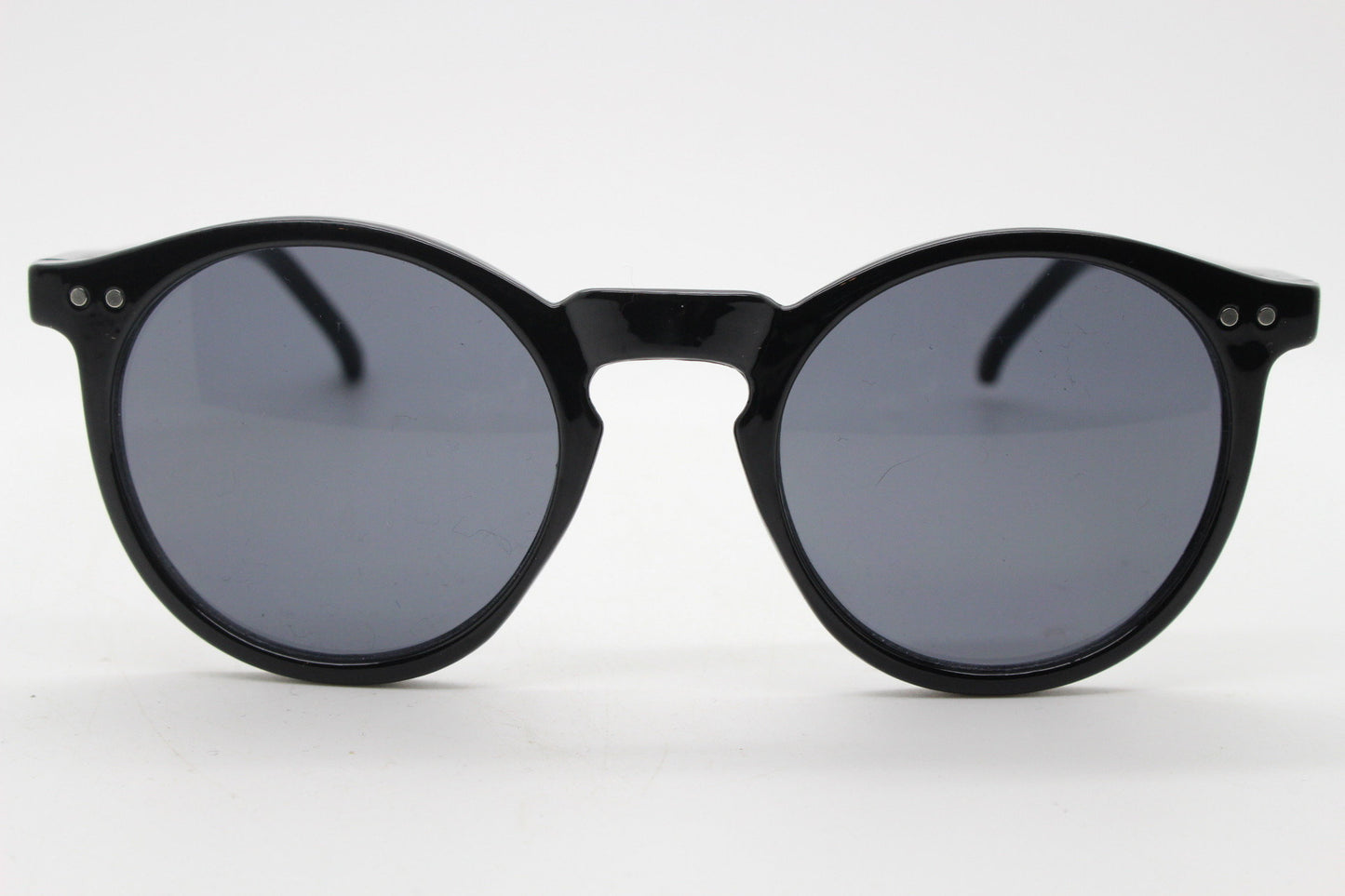 90s vintage round glasses. 30s, 20s style black gloss frame with matching lenses. O Malley