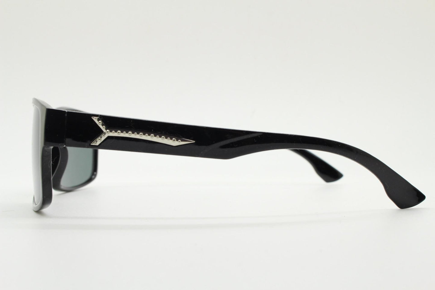 Y2K vintage sharp rectangular sunglasses. Large curved black gloss frame with dark green lenses and silver arrow arm crests. NOS