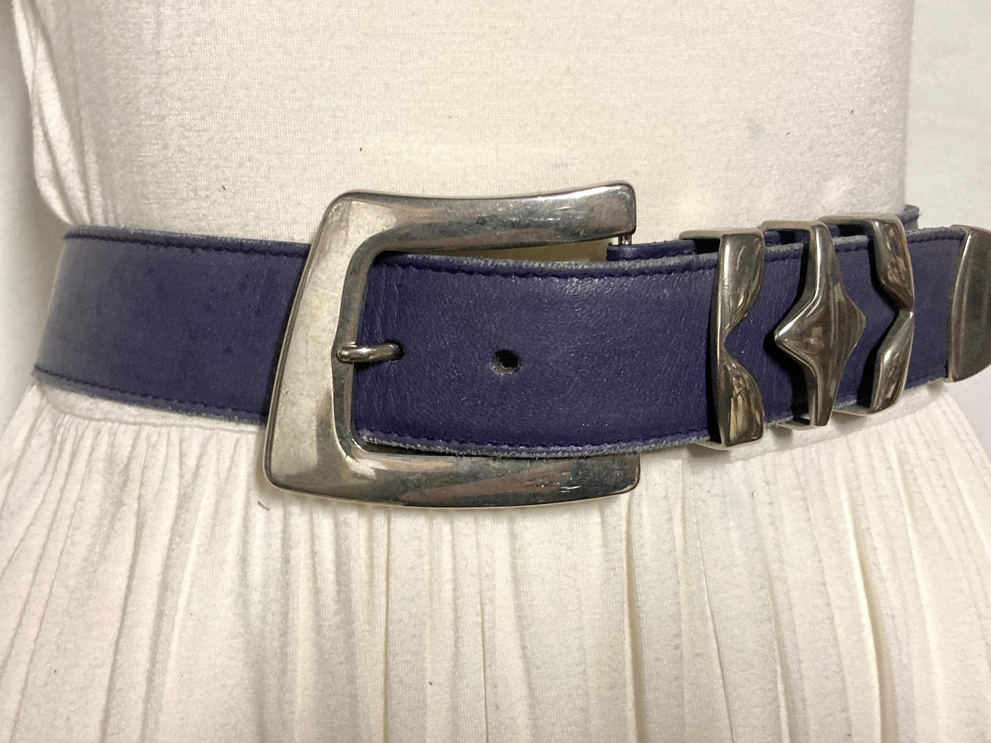 Escada 80s vintage womens dress belt in purple real leather with substantial metal buckle. Made in Italy. Used in good condition
