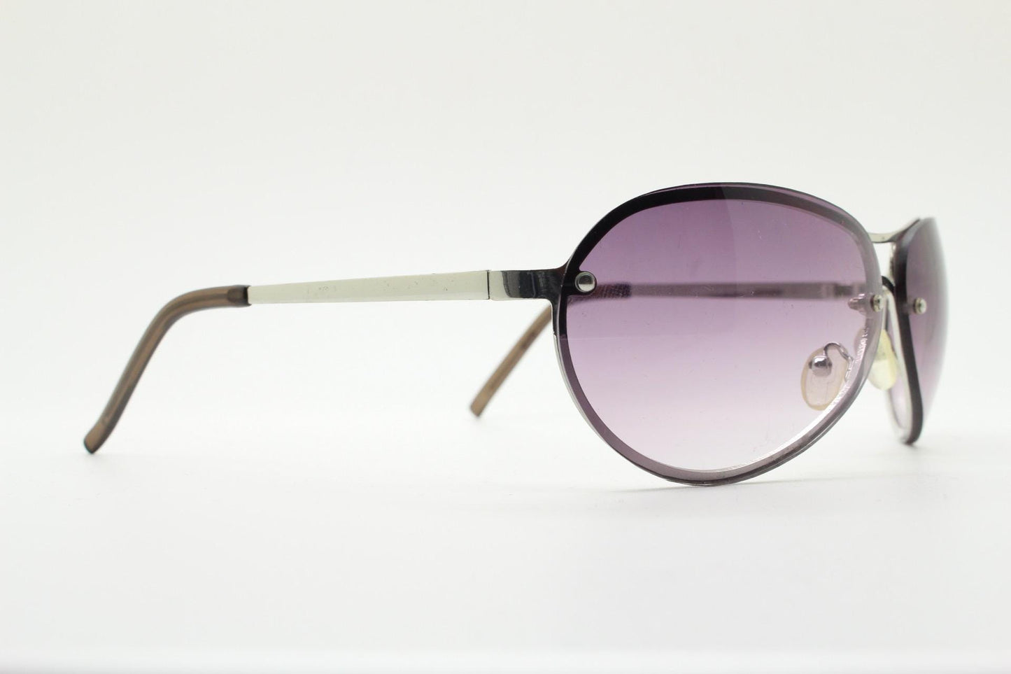 Y2K vintage bug eye aviator sunglasses. Silver chrome metal frame with curved mulberry lenses. Racing aviators. Unused NOS.