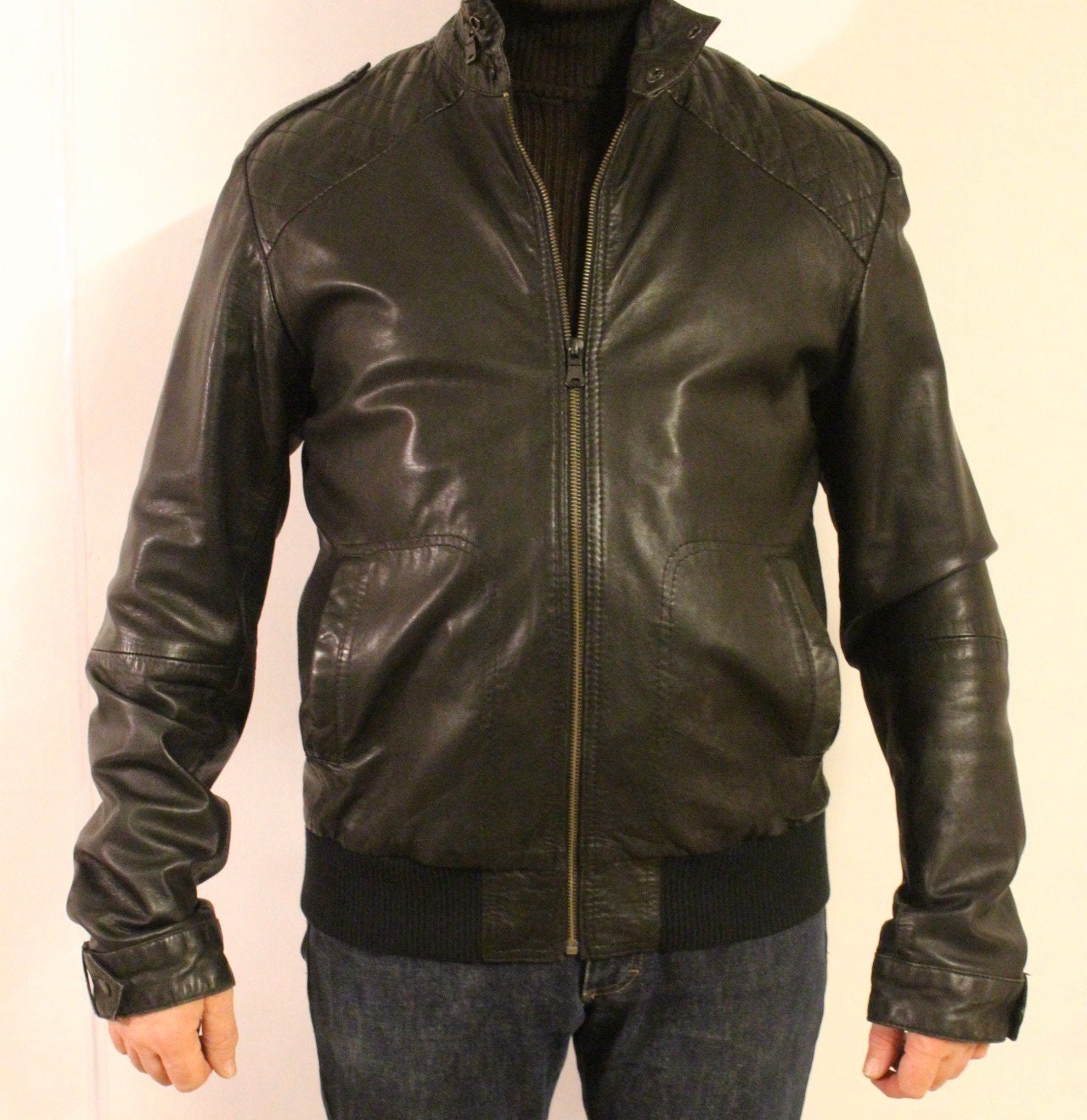 Vintage black genuine leather jacket. Mens round collar zipper bomber with quilted shoulders