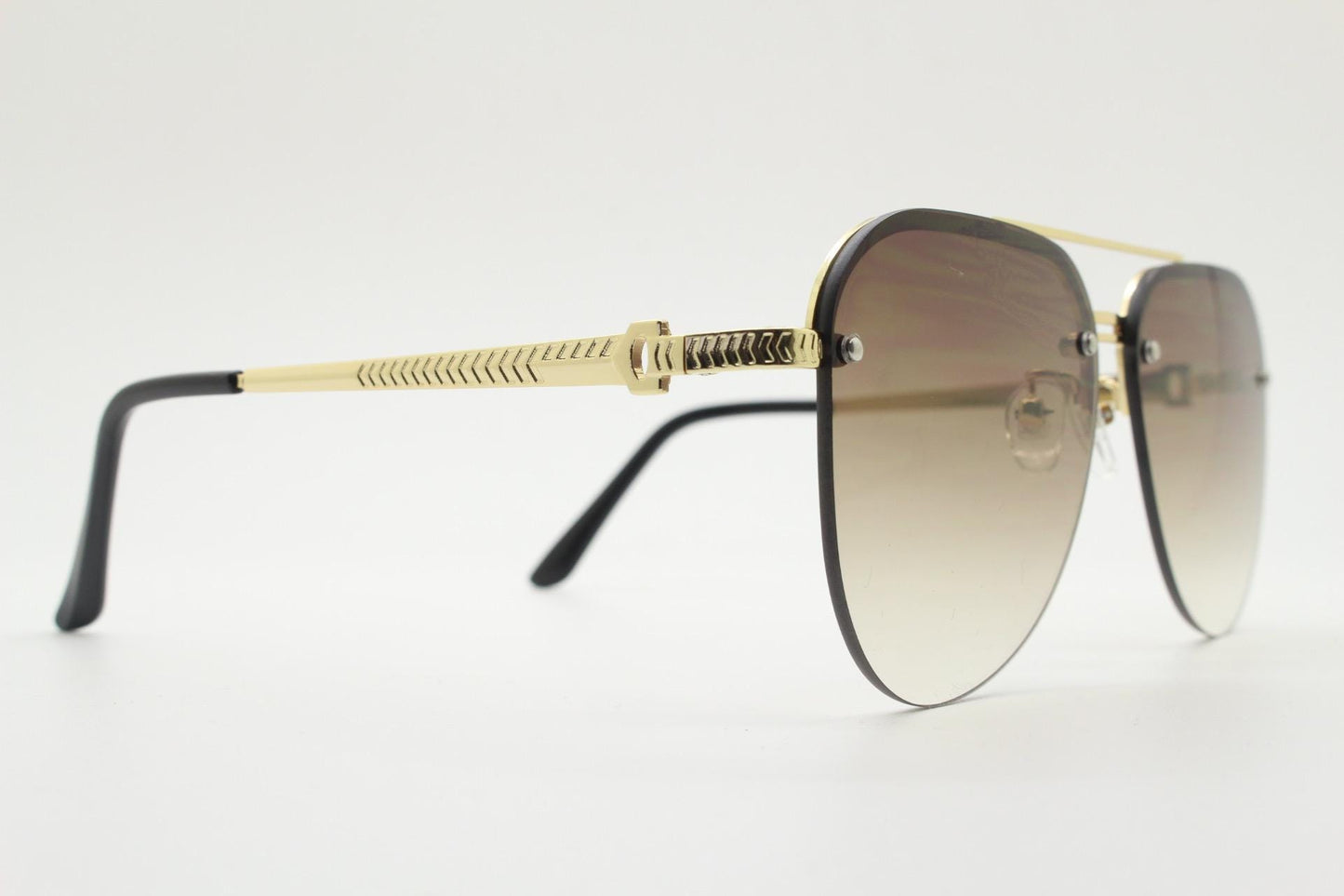 Y2K vintage half frame aviator sunglasses. Slightly large teardrop shape with greywell judged lens tone graduation. Unused 2000s NOS