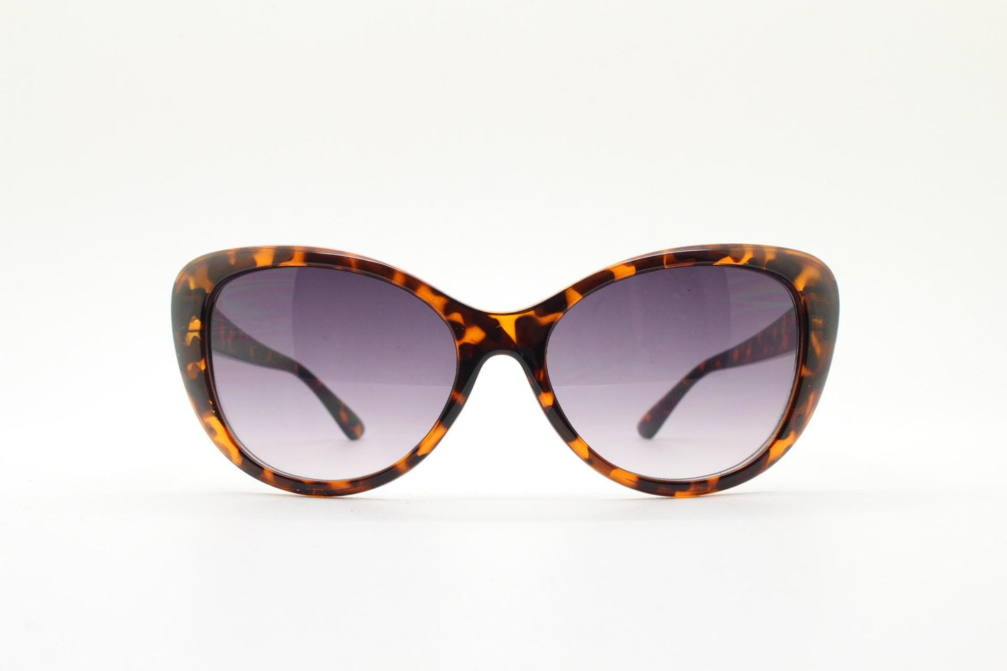 Vintage Y2K oval cat eye sunglasses. 2000s womens tortoise cateye with black graduating lenses. Rockabilly pin up. NOS catseye