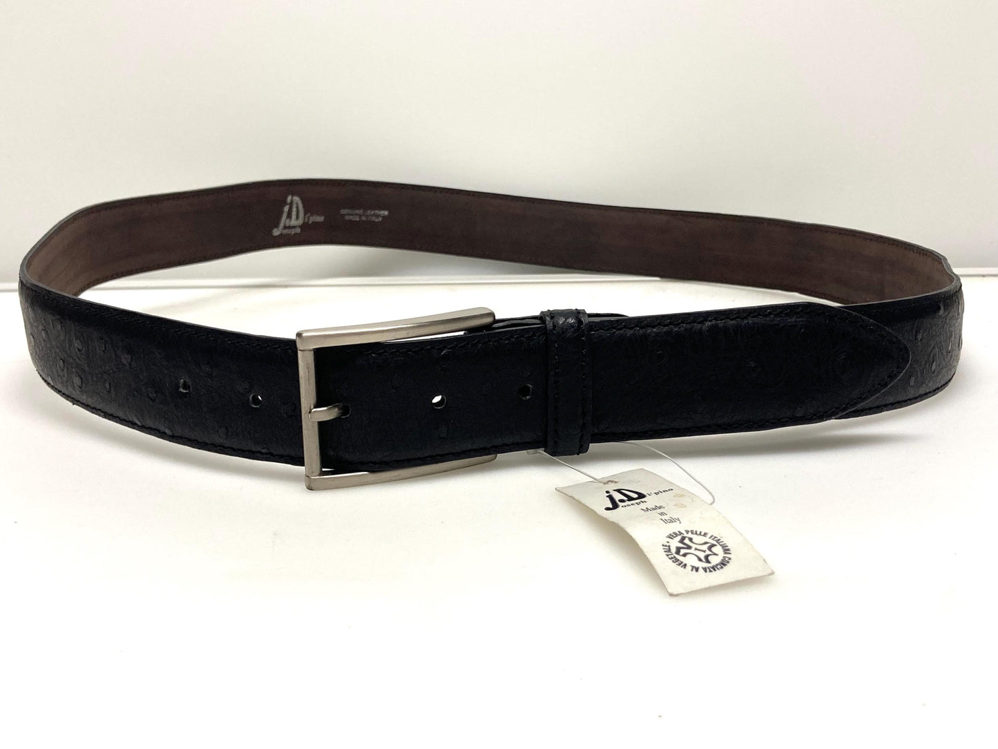 90s vintage black genuine leather belt made in Italy by Joseph Di Pino. Tooled finish made to look like Ostrich. NOS. Mens Large