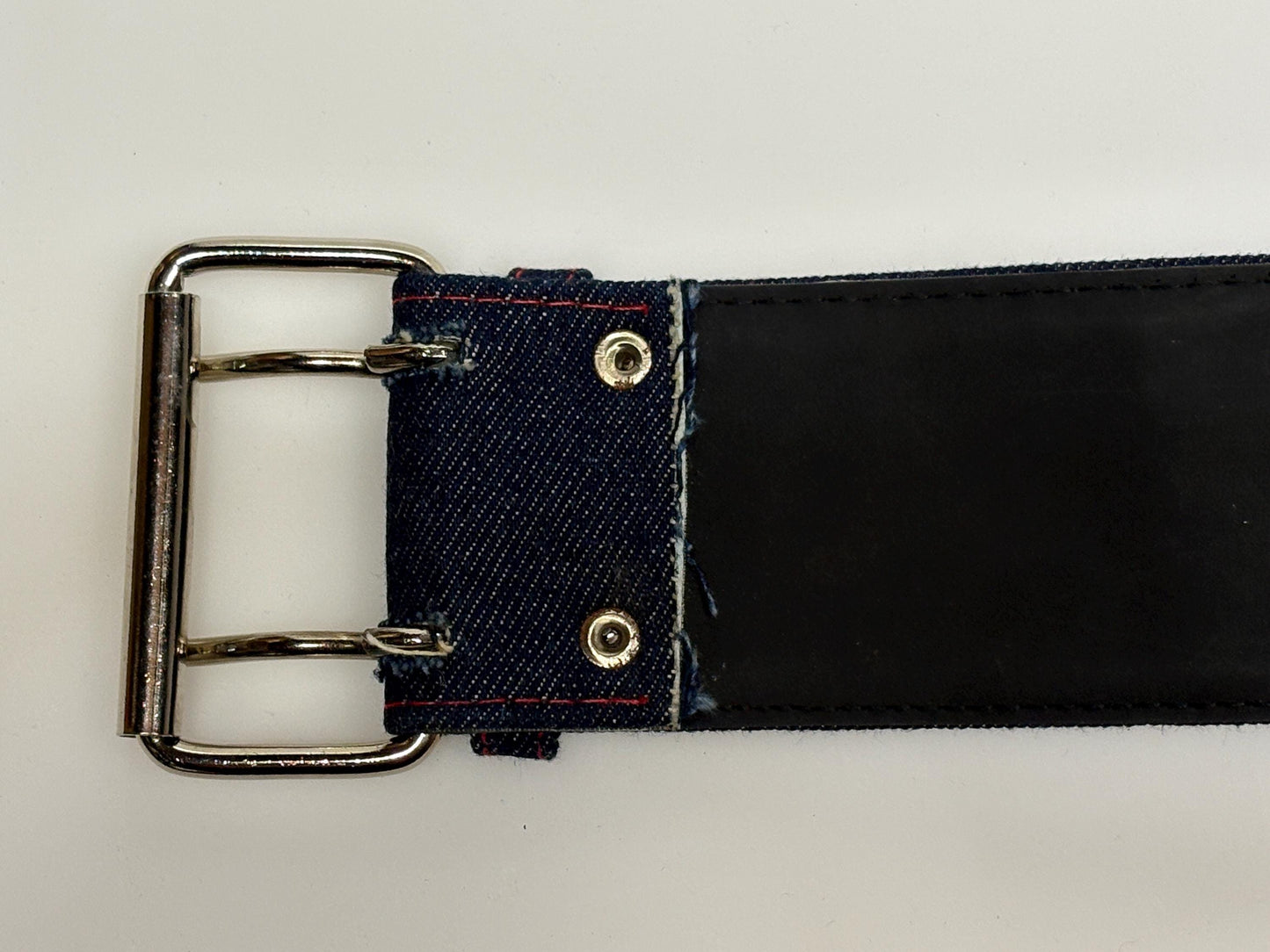 Y2k vintage tall blue denim belt with metal buckle and 3 rows of cool conical star studs and loops. Statement feature piece. 2000s NOS