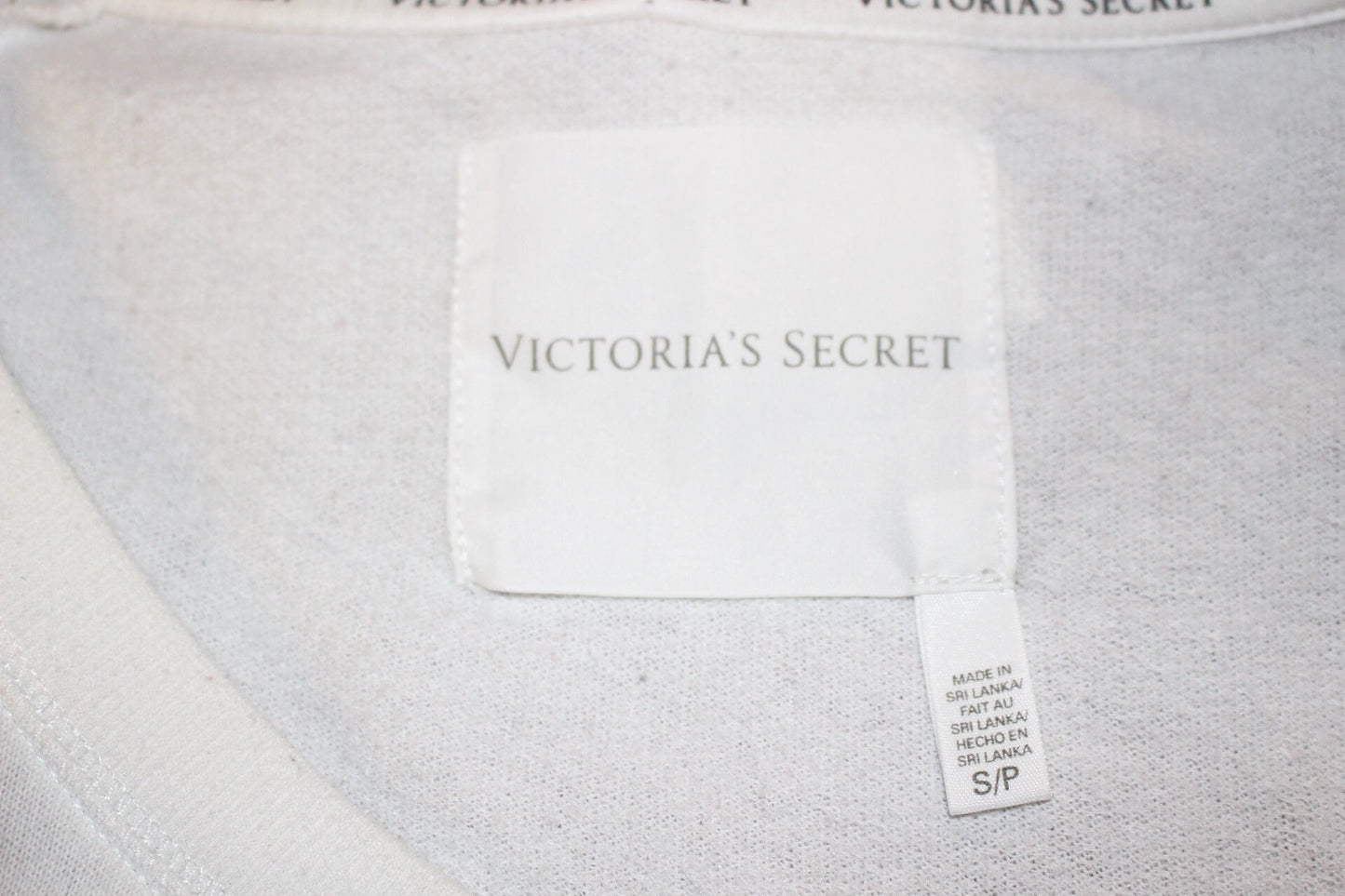 Victorias Secret white sweatshirt. "New York Rocks" print on long sleeve round neck sweater. Womens crew neck pullover