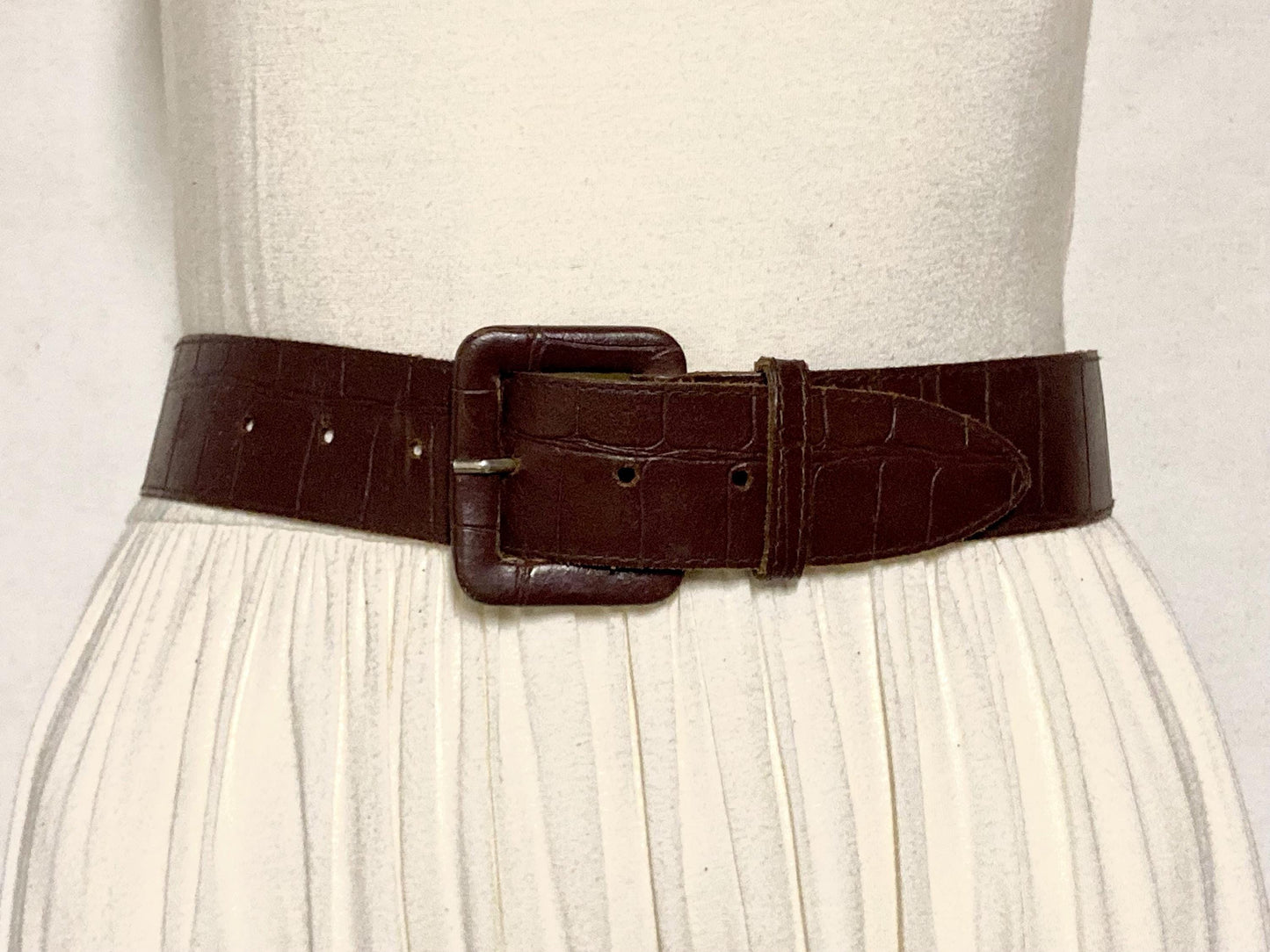80s vintage womens dress or jeans belt with covered buckle by Astor. Genuine embossed leather made to look like crocodile. Made in Germany