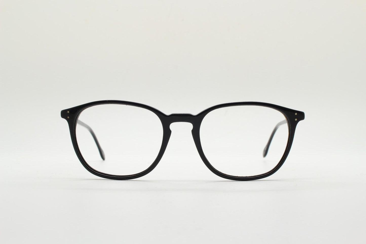 London Retro rectangular eye glasses. Plain black gloss acetate optical frames with keyhole bridge. Prescription eyeglasses. RX spectacles