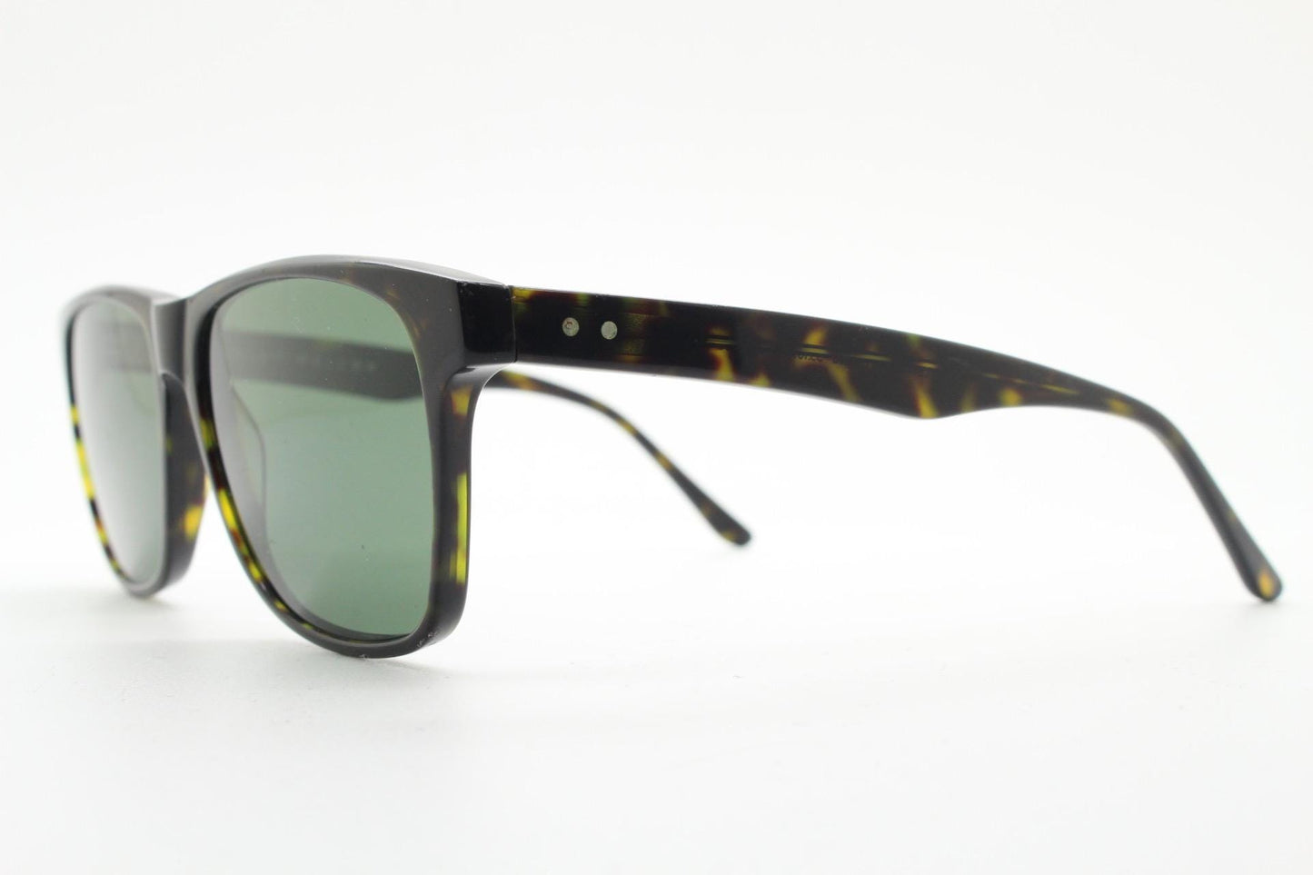 Bailey Nelson refined rectangular wayfarer sunglasses. All time classic vintage format. Hand made dark tortoise frame with green lenses