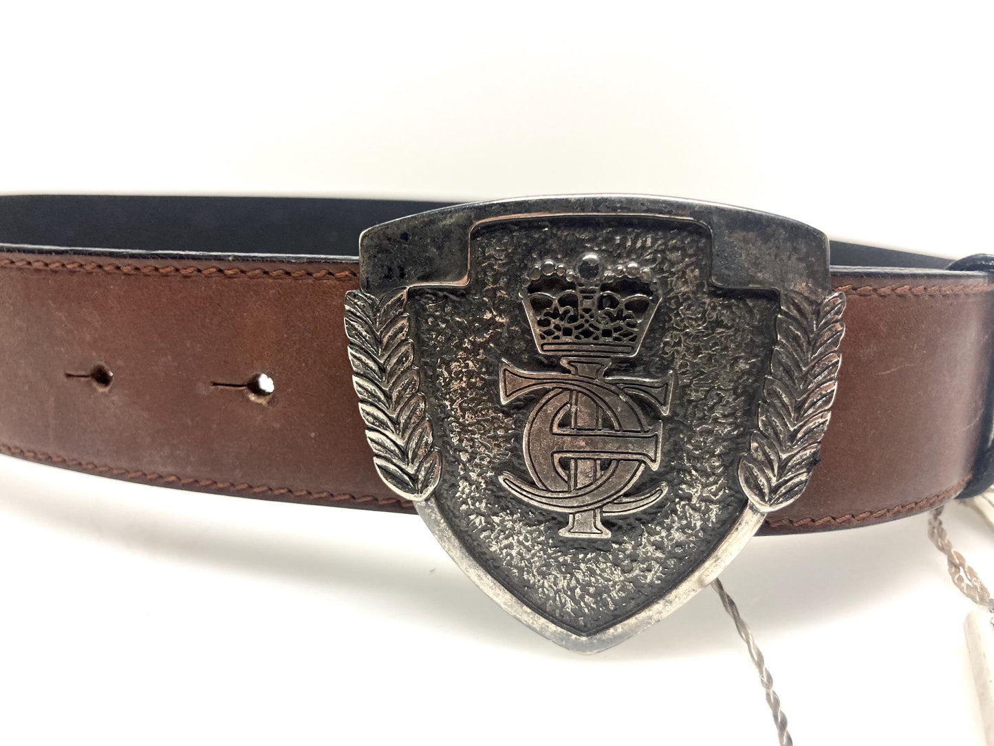 Iceberg 90s vintage belt in matt brown genuine leather with heraldic shield style buckle. For dress or jeans. Made in Italy. BNWT. NOS