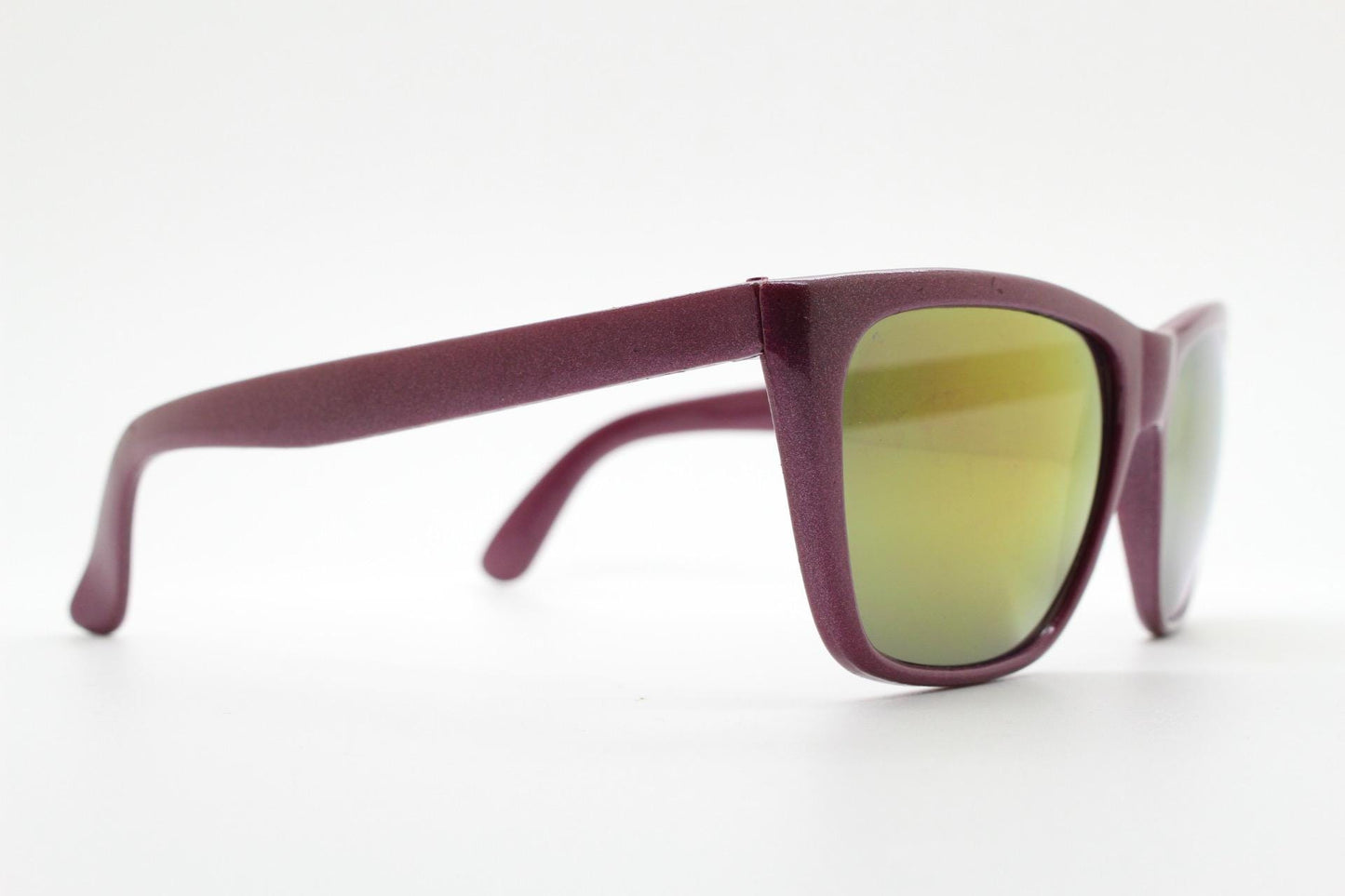 80s vintage square cat eye sunglasses. Pointed purple frame with reflective gold mirror lenses. Rockabilly cateye. VGC NOS