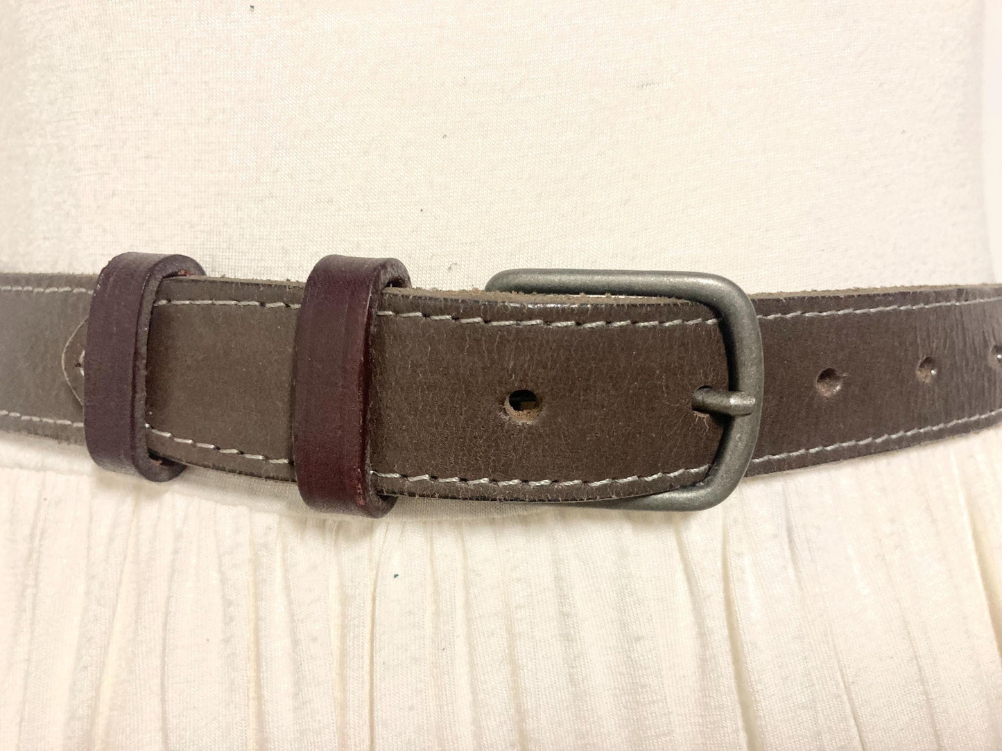 90s vintage 2 tone sectional genuine leather saddle hide belt in oxblood and khaki. For dress or trousers. Made in England by Alexon. NOS
