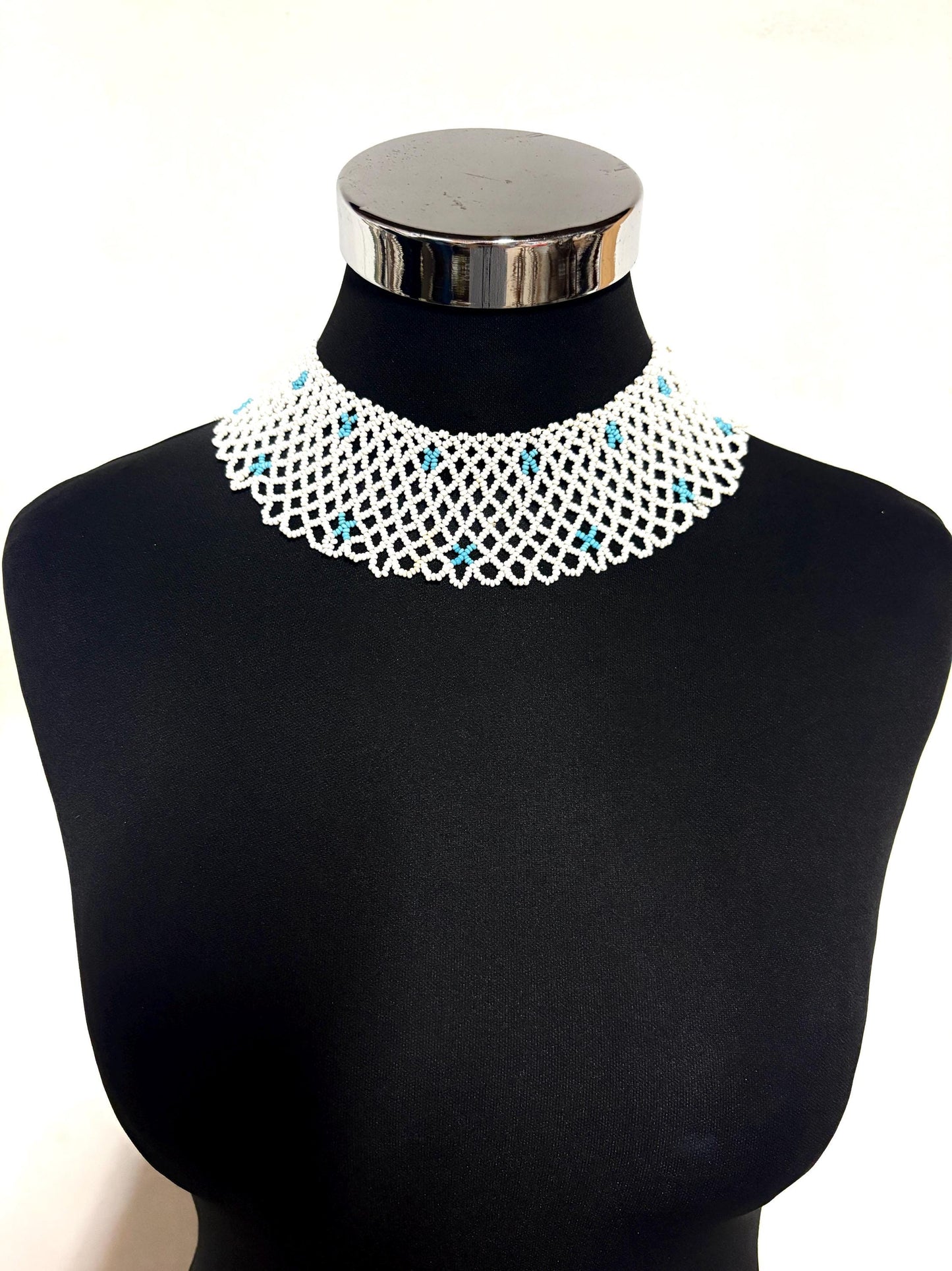 80s vintage beaded lattice collar necklace. Small white beads mixed with blue "x" patterns. Womens large versatile choker. Unused NOS