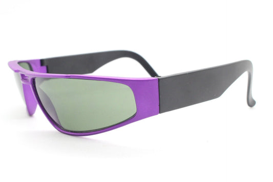 90s vintage sporty sunglasses. Aerodynamic shield style wrap around frame in metallic purple and black matt finish. Unused Y2K NOS. 2000s