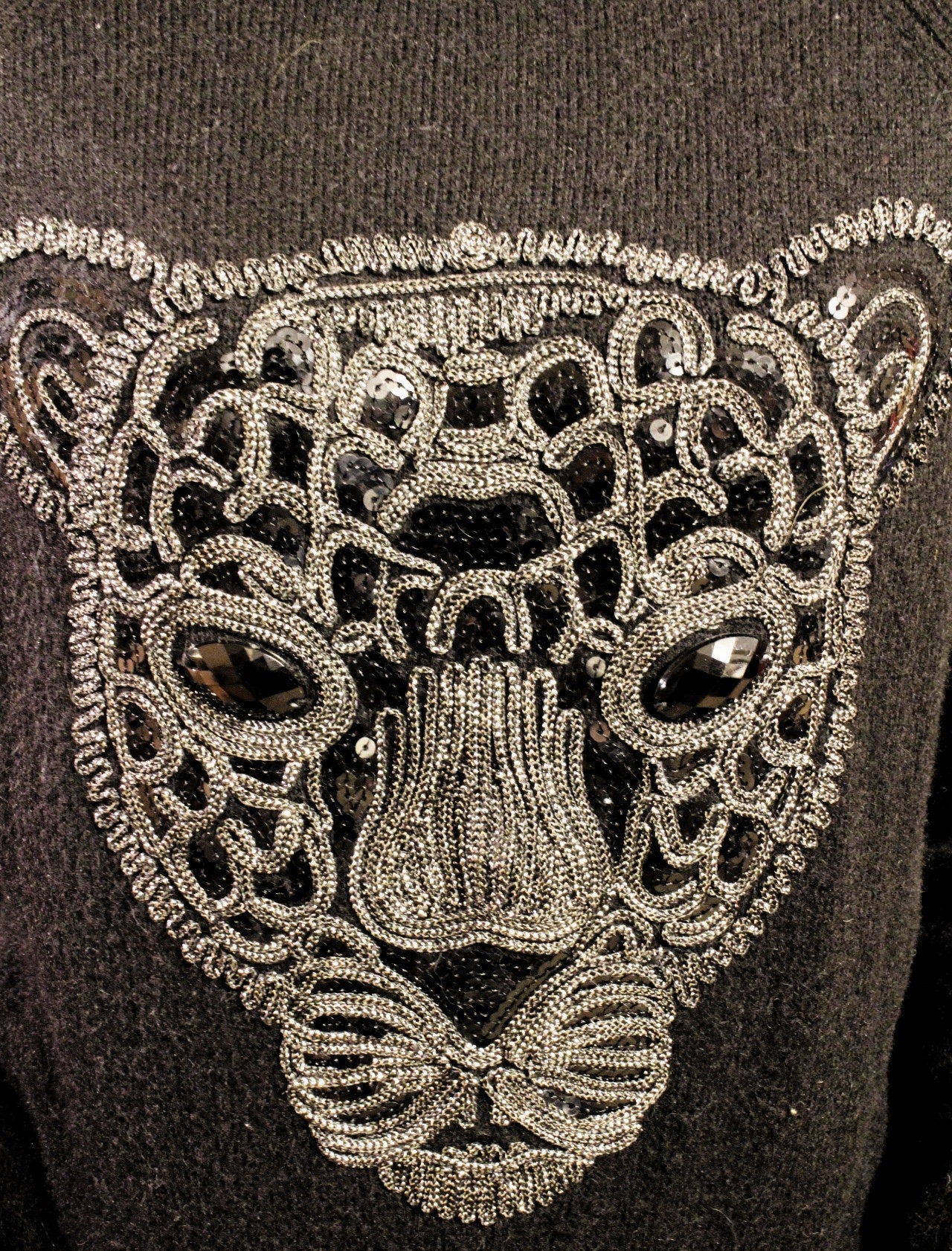 Vintage Y2K crew neck knit pullover with big beaded leopard head. Womens 2000s round neck long sleeve jumper