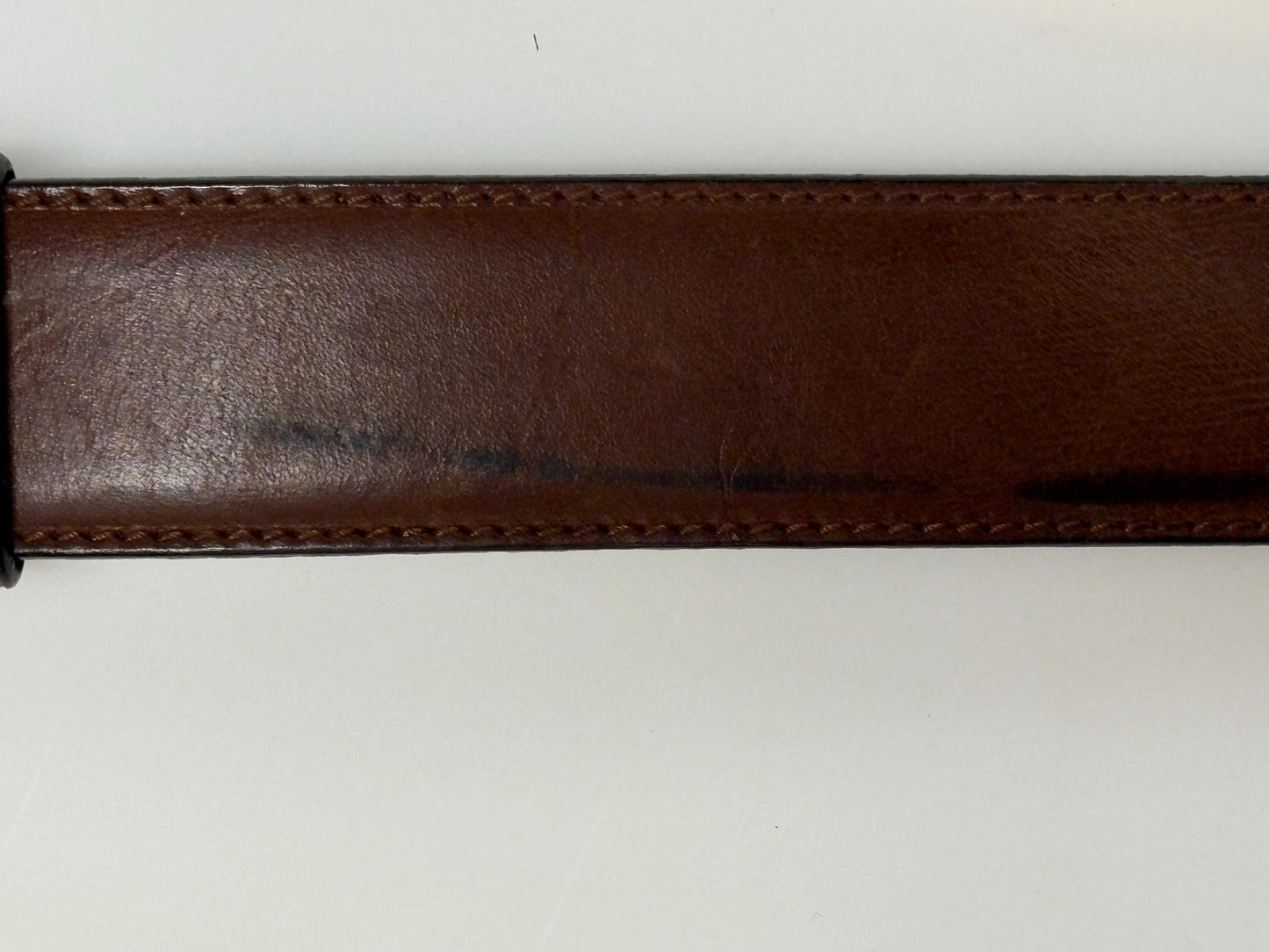 Iceberg 90s vintage belt in matt brown genuine leather with heraldic shield style buckle. For dress or jeans. Made in Italy. BNWT. NOS