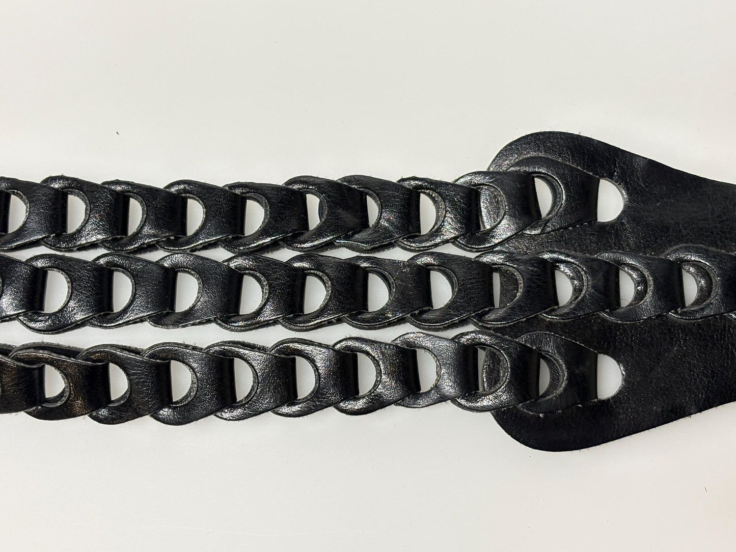 Y2K vintage tall black 70s design belt with 3 layers of looped vinyl strands and solid metal buckle. 2000s NOS. 60s hippy style. Eco leather