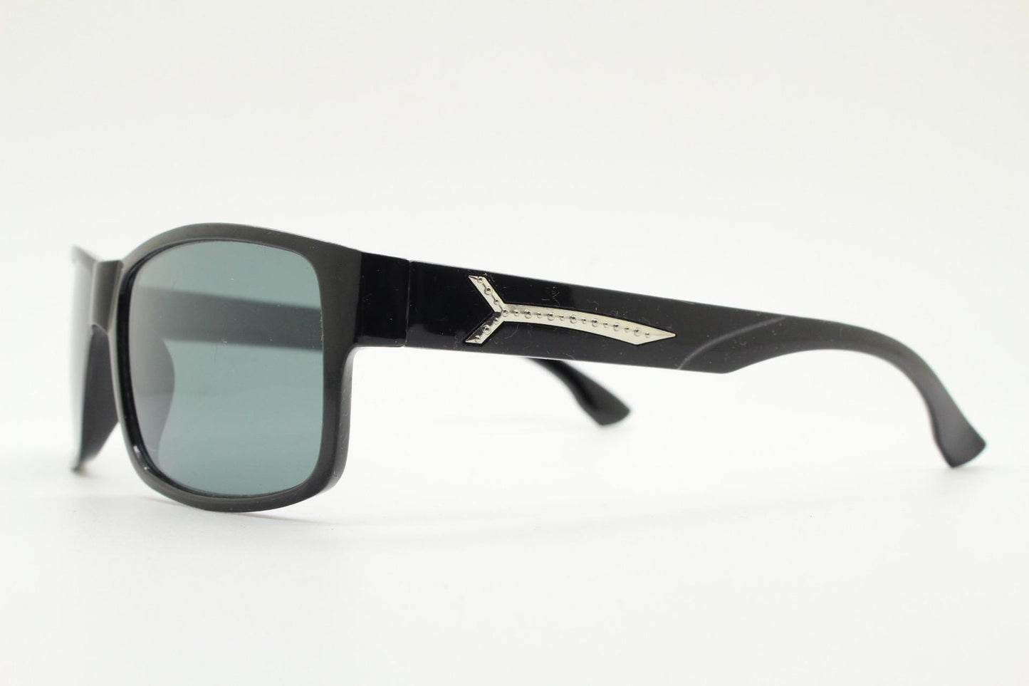 Y2K vintage sharp rectangular sunglasses. Large curved black gloss frame with dark green lenses and silver arrow arm crests. NOS