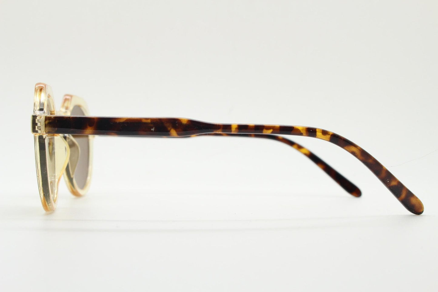 90s vintage round flat top sunglasses. 30s, 40s style frame in transparent yellow with contrasting tortoise arms. BNWT