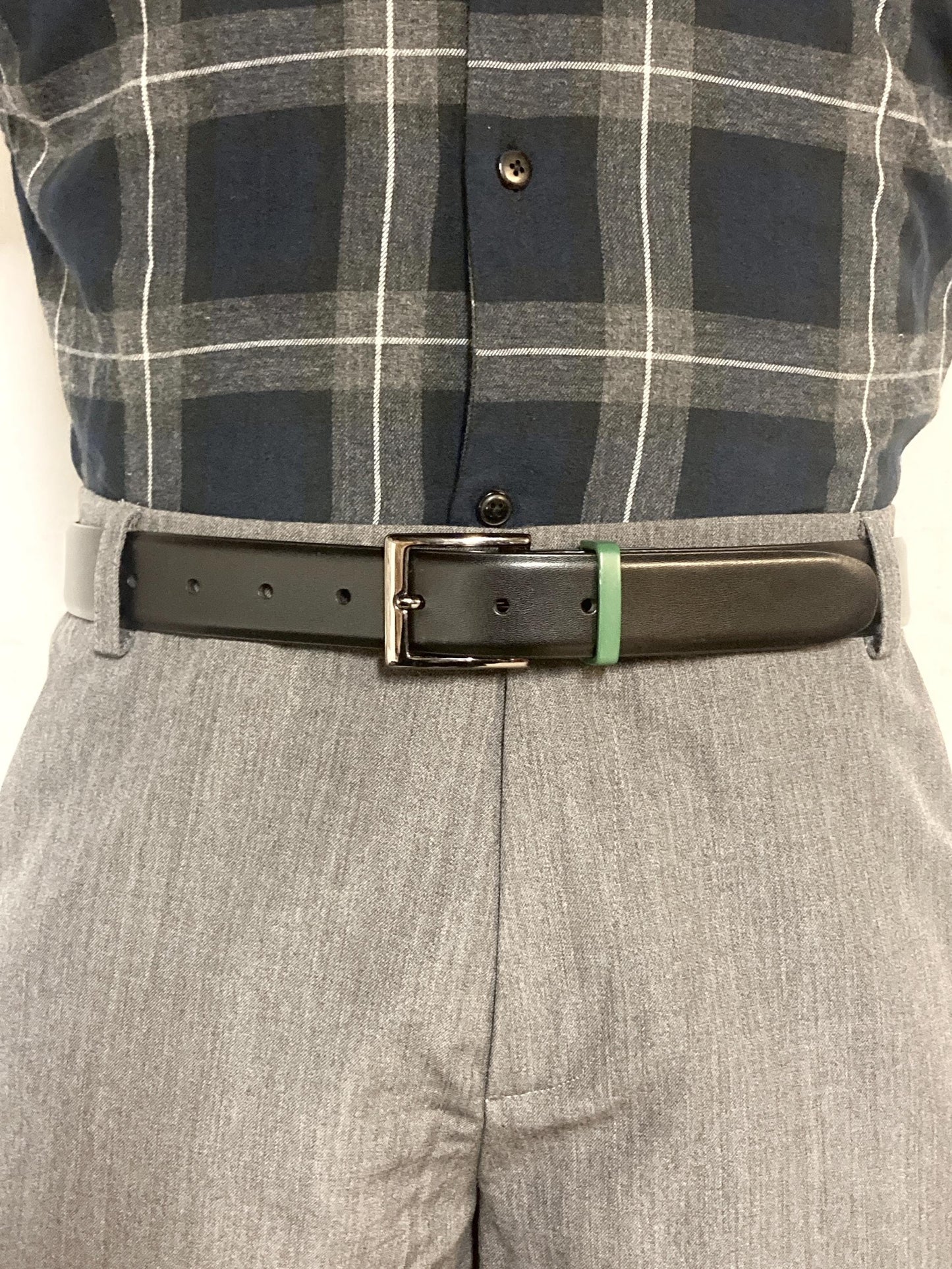 Original Penguin black genuine all leather smart trouser belt. Seamless bonded bevelled edge design. Original Munsingwear. Mens vintage NOS