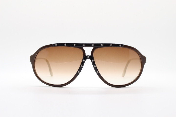 Stella Mc Cartney vintage aviator sunglasses. Small brown and white acetate aviators with graduating lens and white studs. Pilot. Teardrop