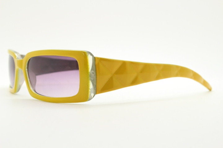 Y2K vintage rectangular shield sunglasses. Low profile canary yellow wrap around frame with quilt effect arms and ombre lenses. NOS. 2000s