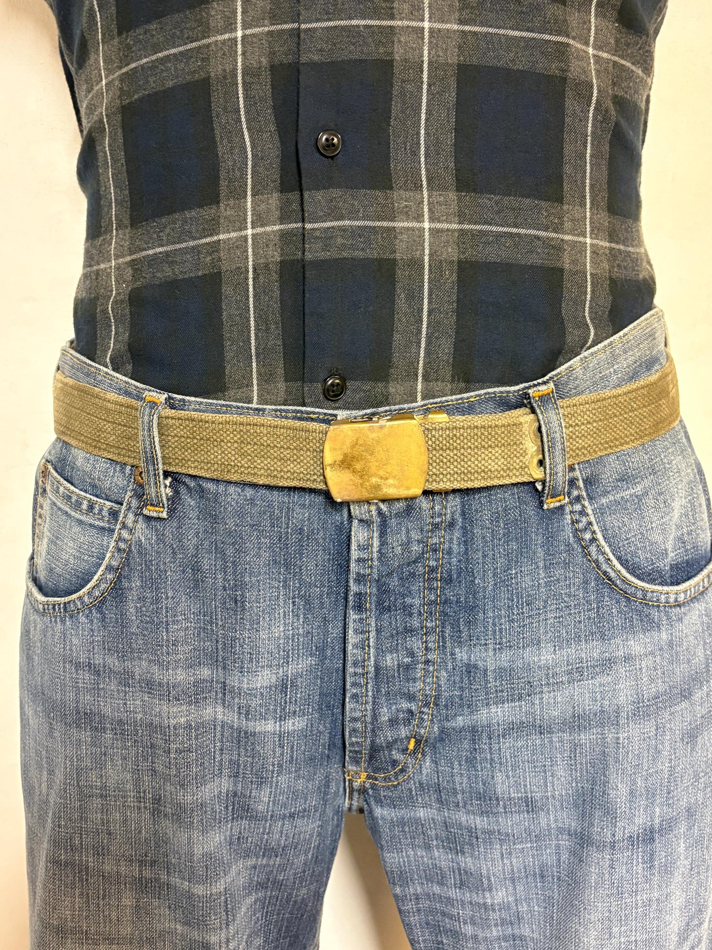 2 x bundle 80s vintage canvas army belts. One black plus one khaki green no holes format. Slide lock gold buckle. Webbing. Fully adjustable