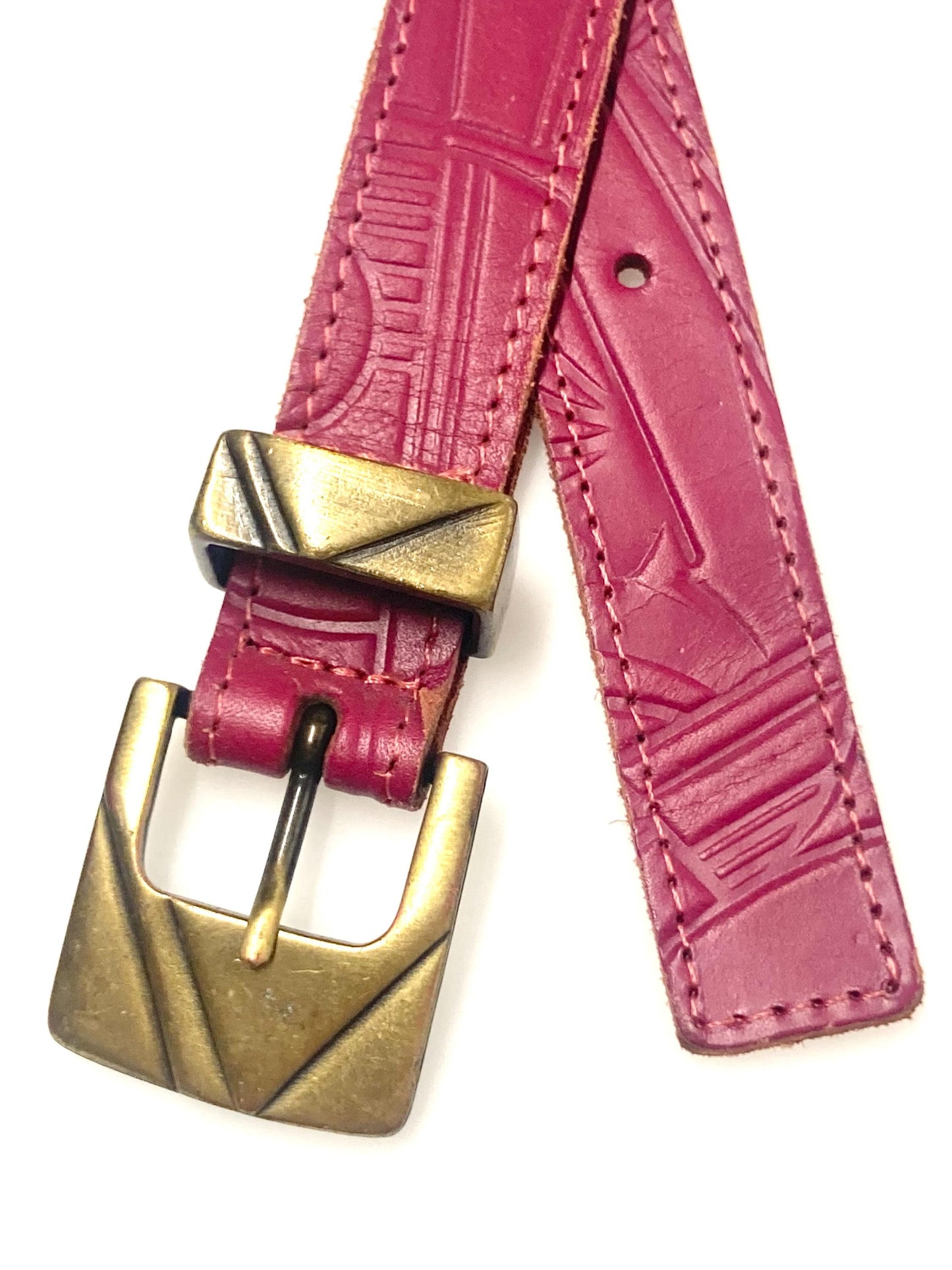 80s vintage womens pink genuine leather 1" belt Made in France. Abstract embossed pattern with brass buckle. For jeans or dress. VGC. NOS