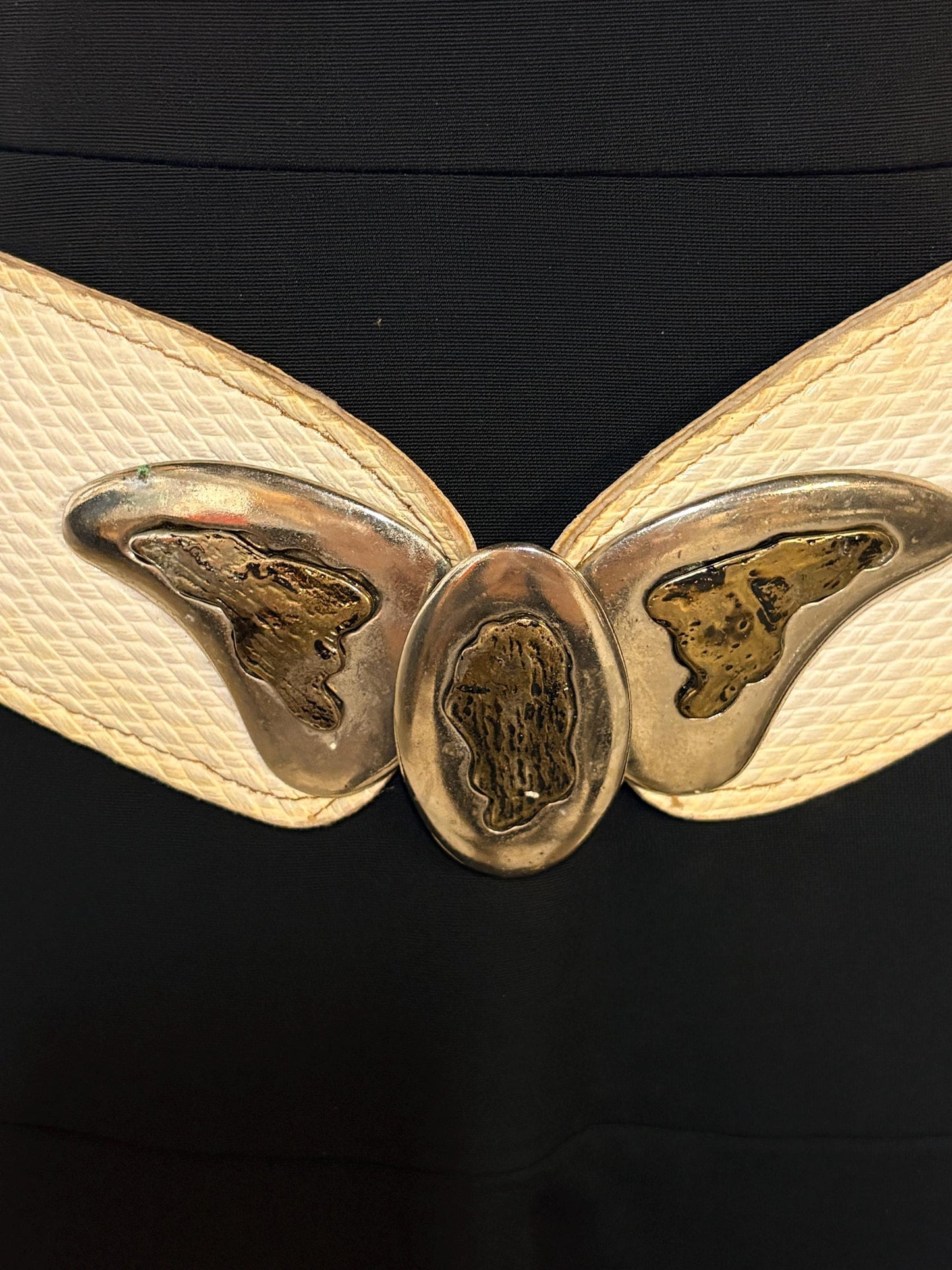 80s vintage womens white textured vinyl flattering dress belt with substantial butterfly shape metal buckle with brass implants