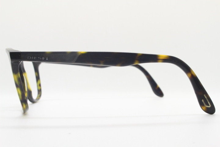 Diesel wayfarer design eye glasses. Dark tortoise matt and gloss finish acetate optical frames. Prescription Vintage RX Spectacles
