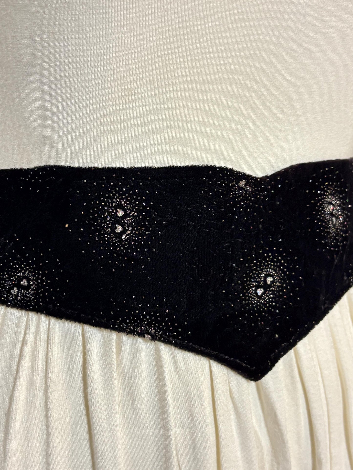 80s vintage womens flattering V shaped belt for a dress. Black velvet with spectacular glitter constellations. Unused NOS