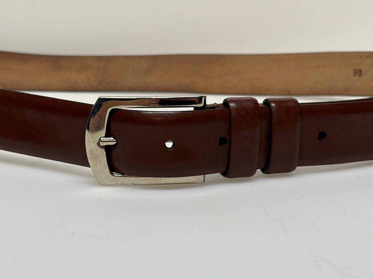 Van Laack 90s vintage chocolate brown genuine leather belt made in Italy. Seamless smooth finish with silver buckle. NOS. Mens Large