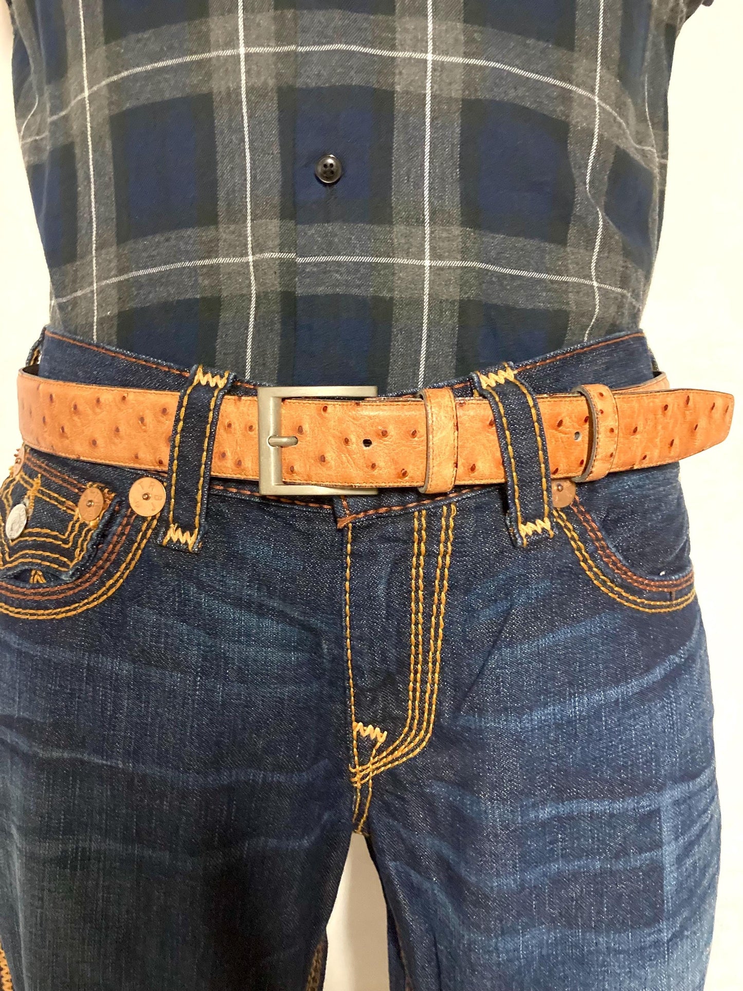 90s vintage fawn / brown genuine leather belt made in Italy by Iguana. Textured finish made to look like Ostrich. BNWT. NOS. Mens XL
