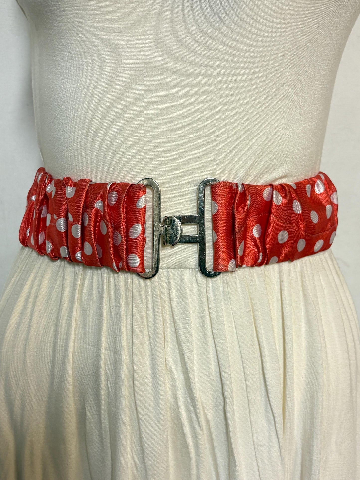 80s vintage womens elastic red with big white polka dots stretch belt. Flattering cinch for a dress. Chrome buckle. Minnie mouse cosplay