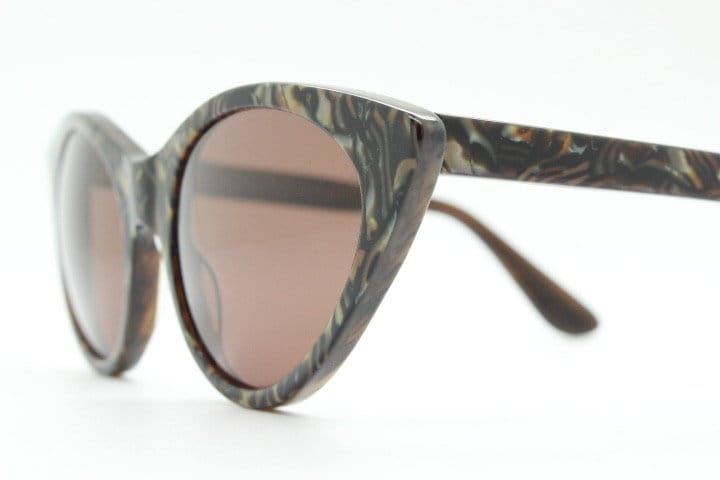 Opening Ceremony pointed cateye sunglasses. Womens classical cat eye marbled brown frame. Vintage. NOS. Y2K