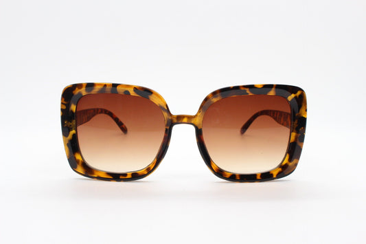 Y2K vintage oversized square sunglasses. Women's thick tortoise 70s style frame with graduating amber lenses. 2000s BNWT