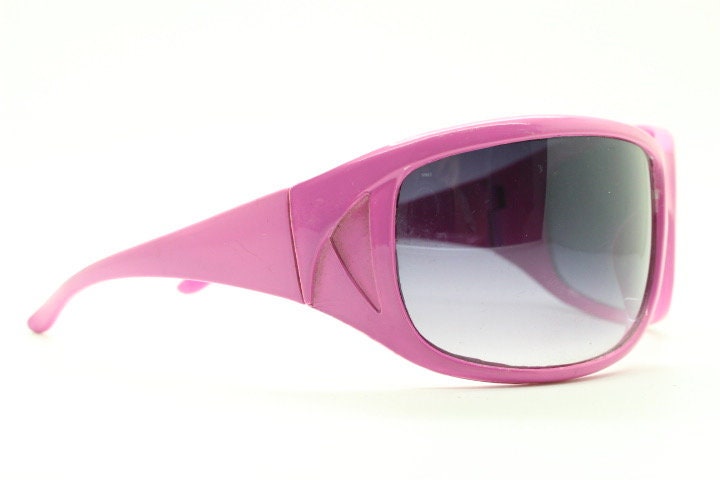 Y2K vintage visor sunglasses. Candy pink massive mask mono lens wrap around shield. Sick fashion grail. 2000s unused NOS